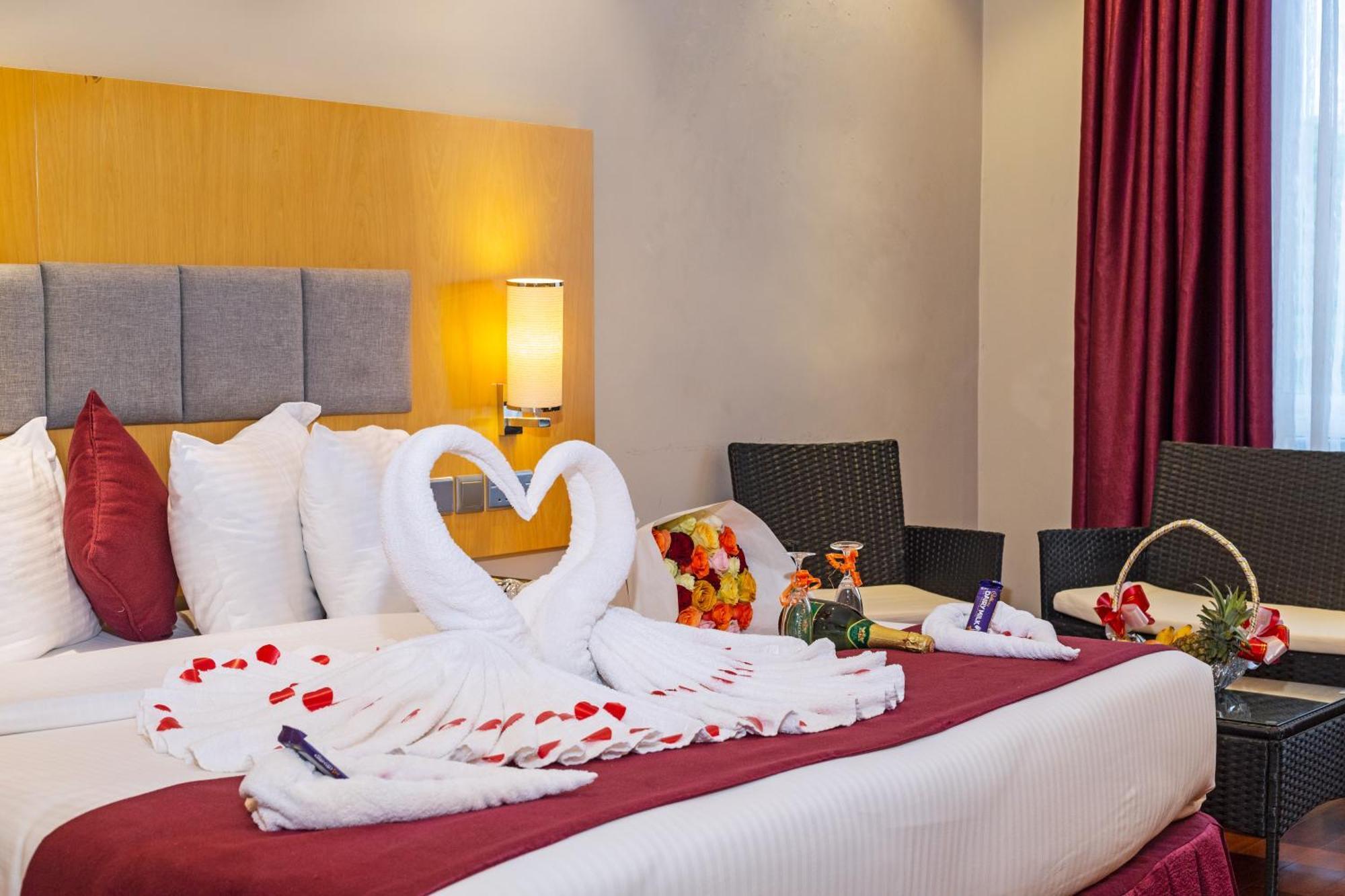 Three Steers Hotel Meru Екстериор снимка