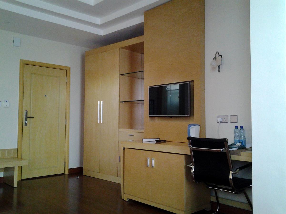 Three Steers Hotel Meru Екстериор снимка